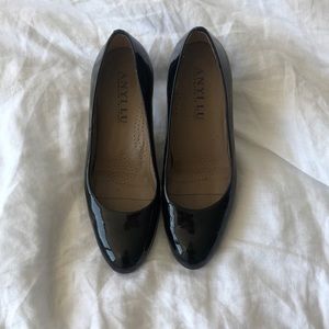 Black italian made heels, barely worn